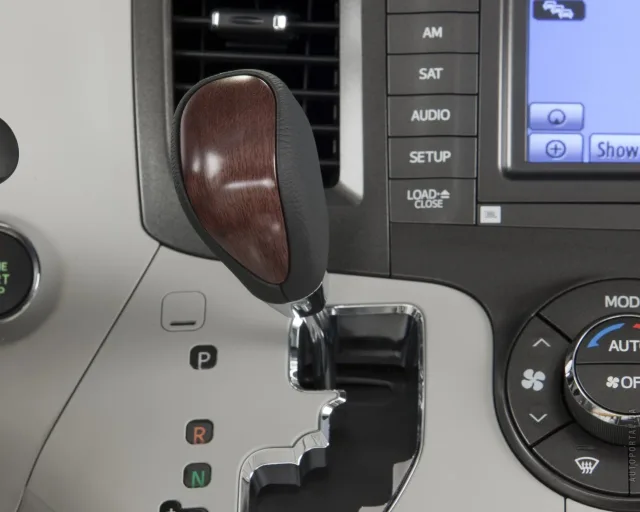 Toyota Sienna мінівен — 15