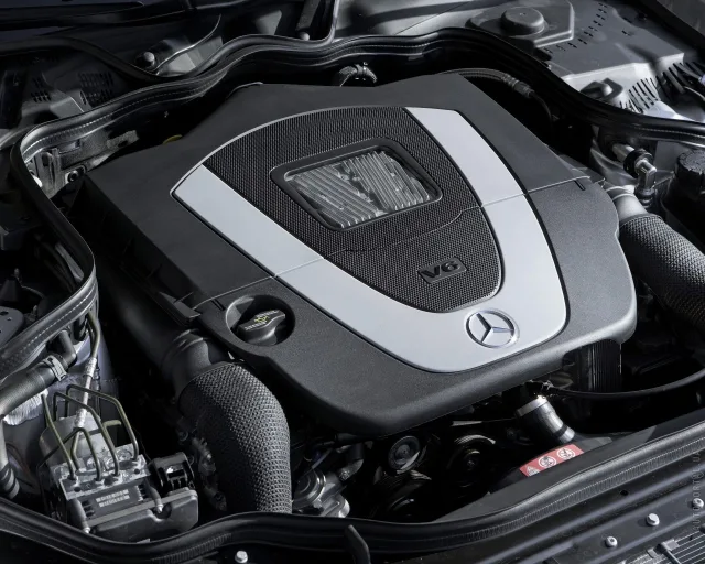 Mercedes-Benz E 320 CDI AT 4Matic — 19