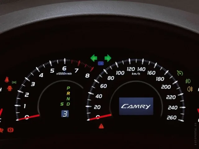 Toyota Camry 2.4 MT Comfort — 6
