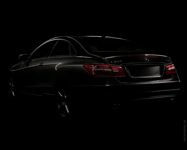 Mercedes-Benz E 200 Coupe BlueEfficiency — 24