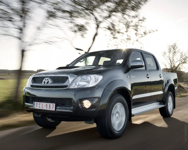 Toyota Hilux 2005 pickup — 16