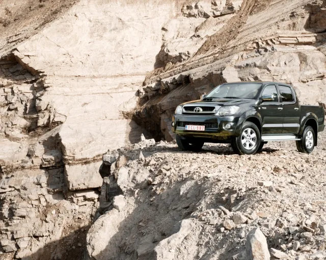 Toyota Hilux 2005 pickup — 7