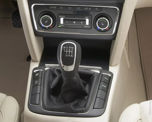 Skoda Superb 2.0D AT Elegance — 15