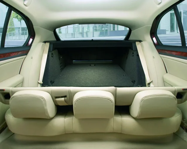 Skoda Superb 2.0D AT Elegance — 23