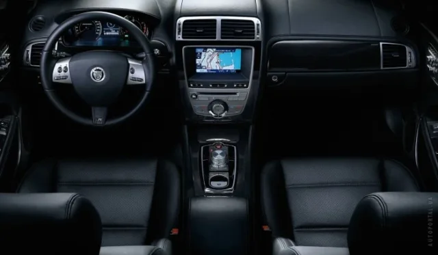 Jaguar XK (Ягуар ХК) купе — 17