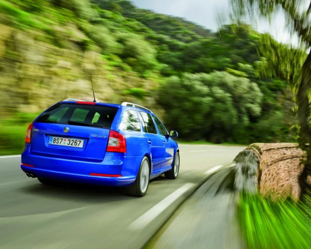 Skoda Octavia Combi RS універсал — 10