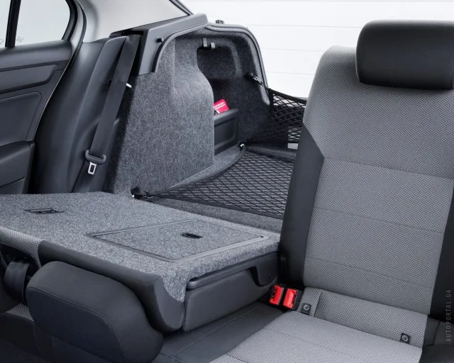Skoda Rapid 1.2 TSI MT Active — 7