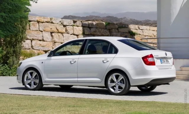 Skoda Rapid 1.2 TSI MT Active — 22