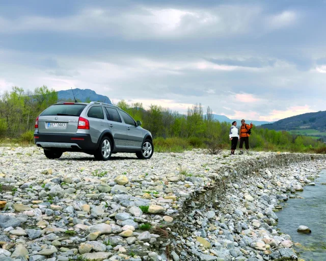 Skoda Octavia Scout універсал — 25