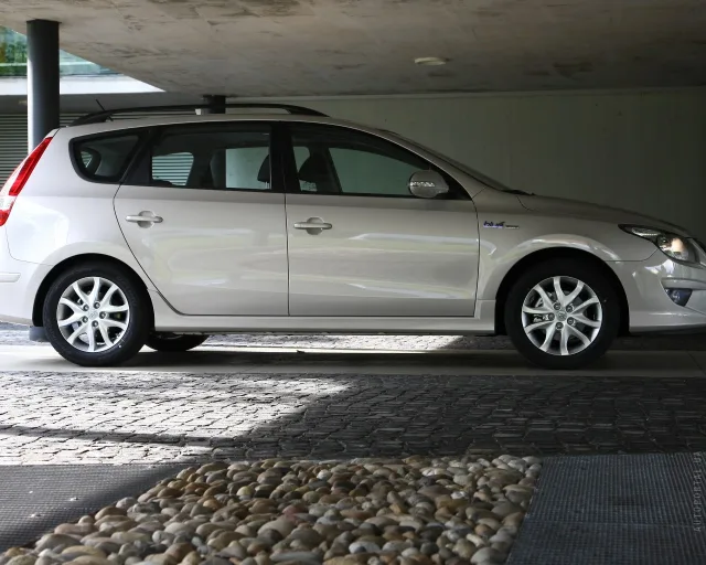 Hyundai i30cw 2010 (Хюндай, Хундай и30 св) универсал — 23