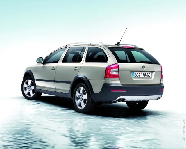 Skoda Octavia Scout універсал — 24