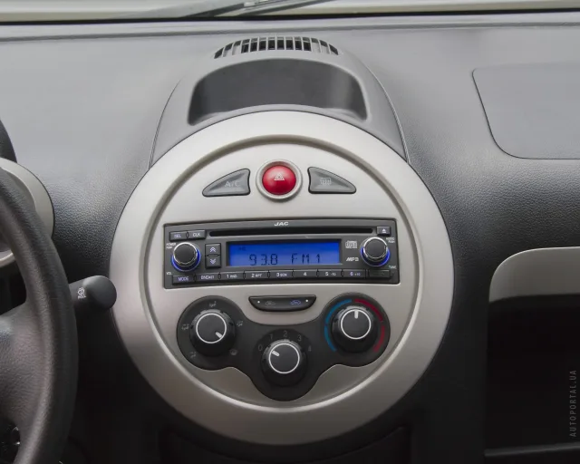 JAC J2 hatchback — 25