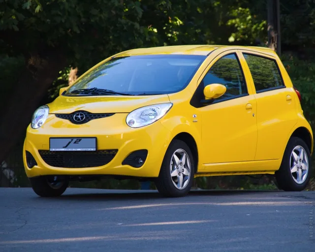 JAC J2 hatchback — 8