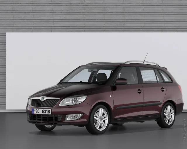 Skoda Fabia Combi 2010 універсал — 18
