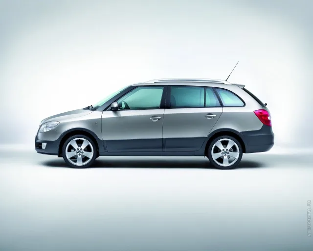 Skoda Fabia Scout 2008 універсал — 7
