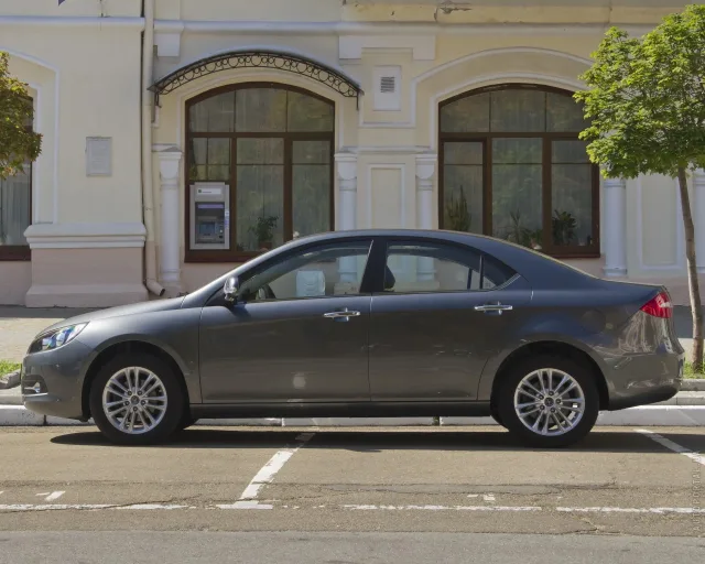 JAC J5 седан — 7