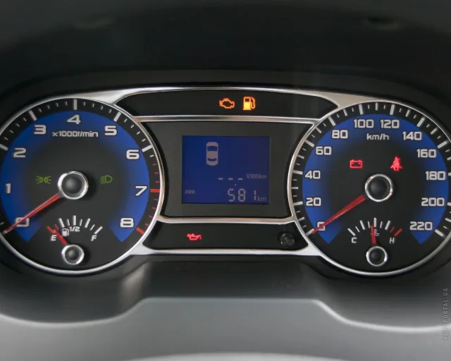 JAC J3 (Джей Эй Си Джей 3) седан — 7
