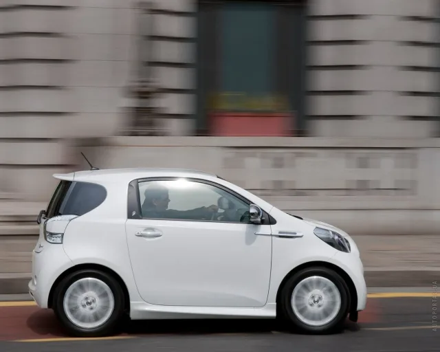 Aston Martin Cygnet 3-door hatchback — 19