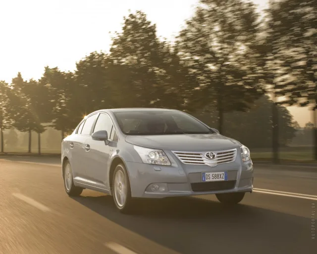 Toyota Avensis 2009 sedan — 24