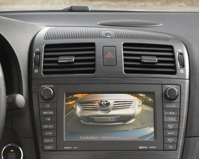 Toyota Avensis Tourer 2009 універсал — 8