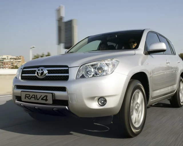 Toyota RAV4 2.4 AT Executive — 25