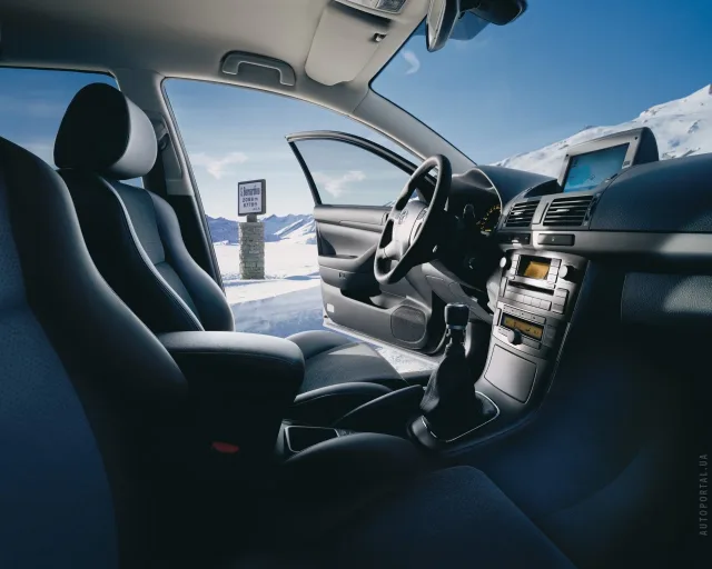 Toyota Avensis 2003 (Тойота Авенсис) cедан — 14