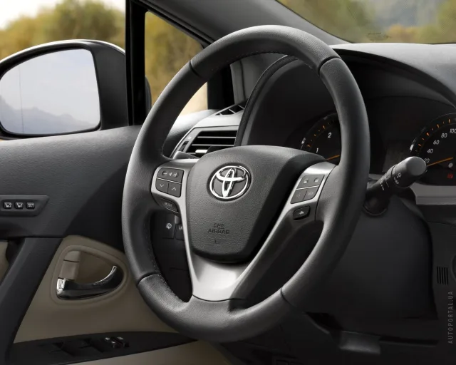 Toyota Avensis Tourer 2009 універсал — 7