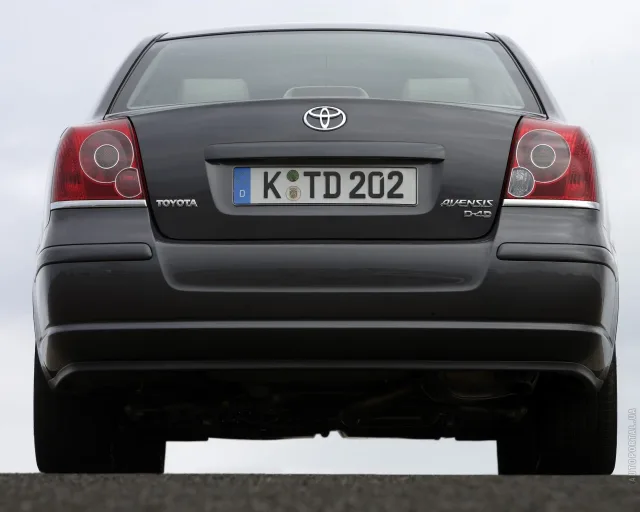 Toyota Avensis 2003 (Тойота Авенсис) cедан — 24