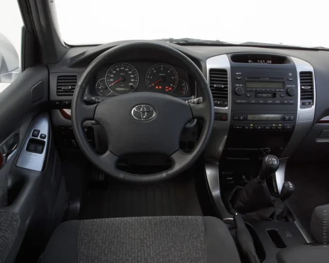 Toyota Land Cruiser Prado 120 SUV — 5