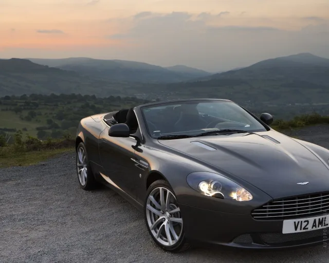 Aston Martin DB9 Volante (Астон Мартин ДБ9 Волант) кабриолет — 10