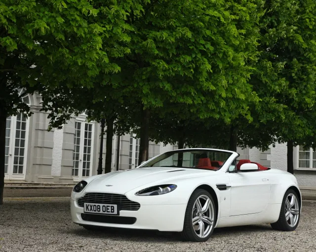 Aston Martin V8 Vantage Roadster S 4.7 AT — 7