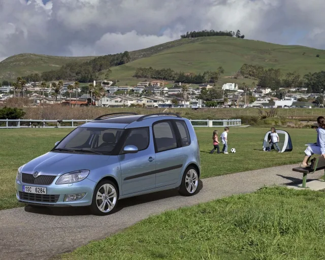 Skoda Roomster 1.6 AT Active — 14