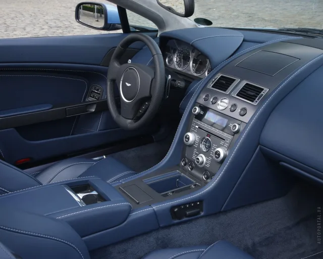 Aston Martin V8 Vantage Roadster S 4.7 AT — 24