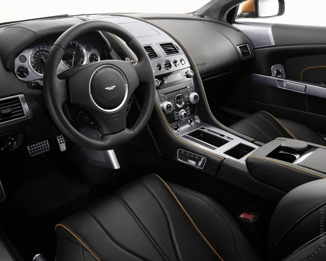 Aston Martin Virage 5.9 AT — 6