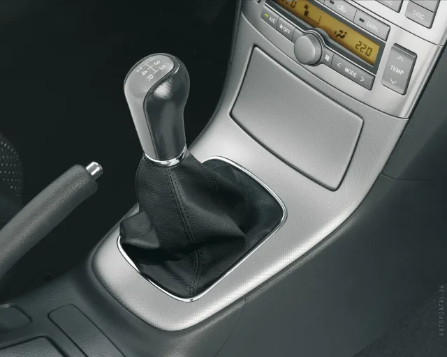 Toyota Avensis 2003 (Тойота Авенсис) cедан — 7