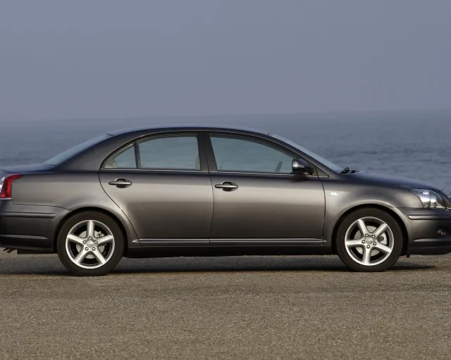 Toyota Avensis 2003 (Тойота Авенсис) cедан — 22