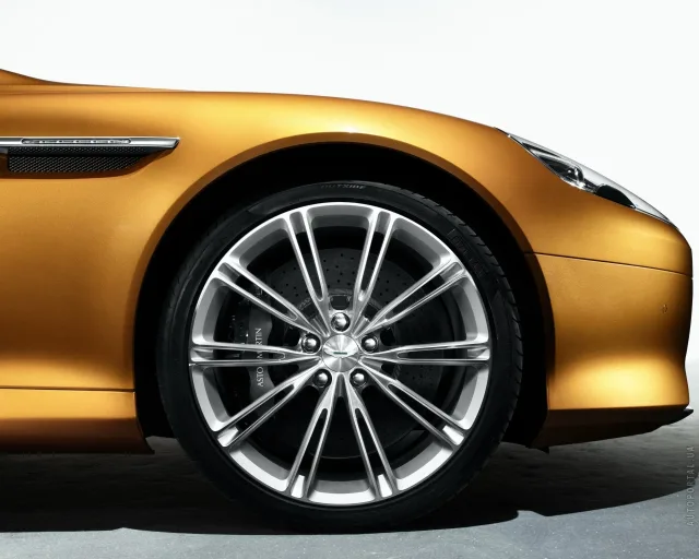 Aston Martin Virage 5.9 AT — 18