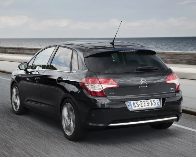 Citroen C4 1.6D MT Attraction — 17