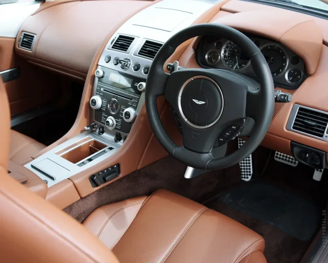 Aston Martin DB9 (Астон Мартин ДБ9) купе — 5