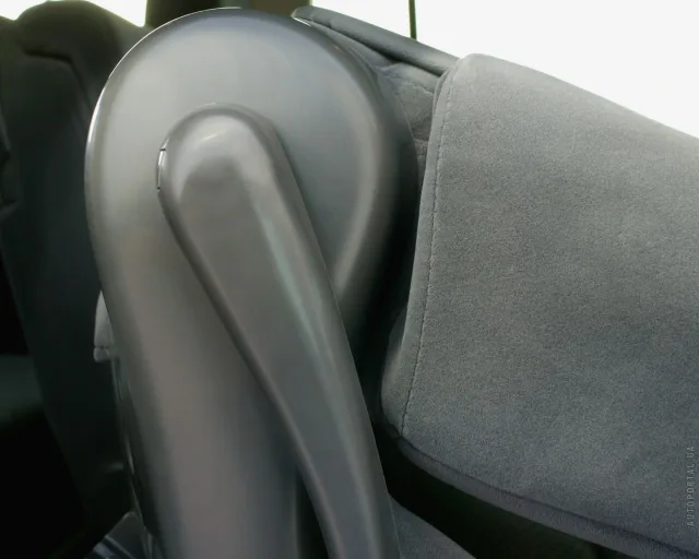 Toyota Land Cruiser 200 2011 позашляховик — 10