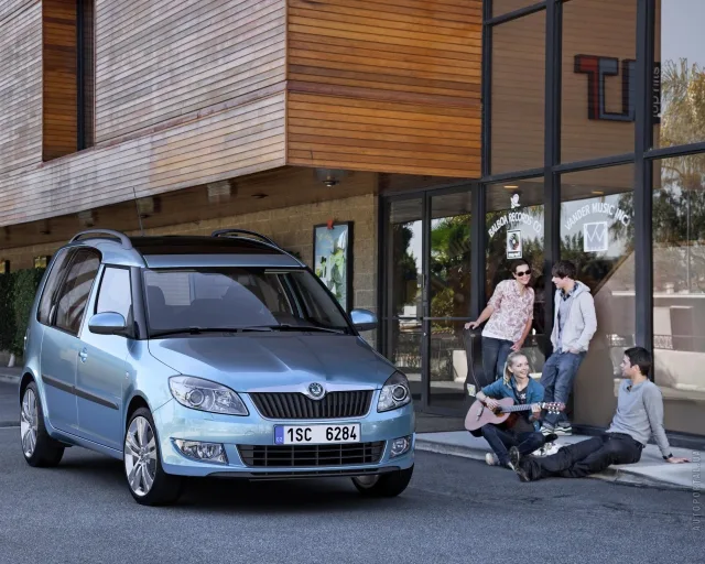 Skoda Roomster 1.6 AT Active — 13