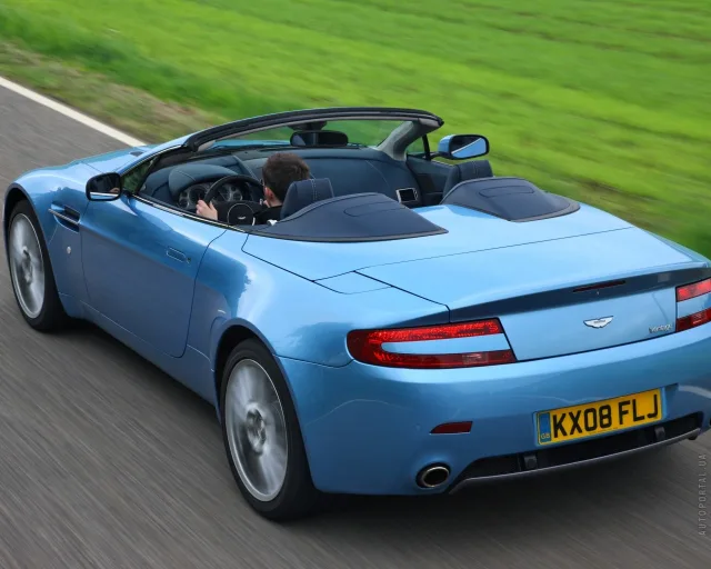 Aston Martin V8 Vantage Roadster S 4.7 AT — 8