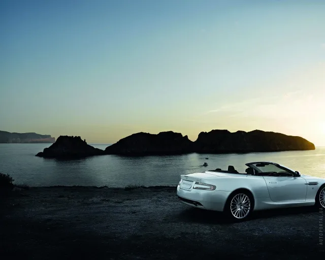 Aston Martin DB9 Volante (Астон Мартин ДБ9 Волант) кабриолет — 12