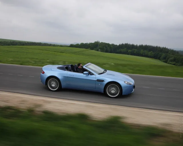 Aston Martin V8 Vantage Roadster S 4.7 AT — 16