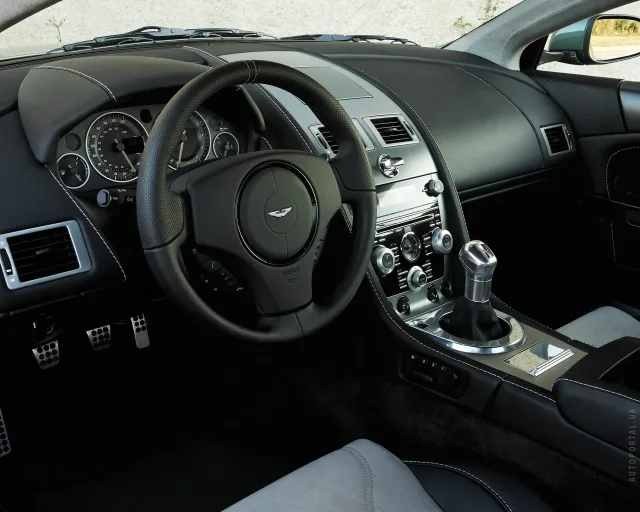 Aston Martin DBS 5.9 MT — 14