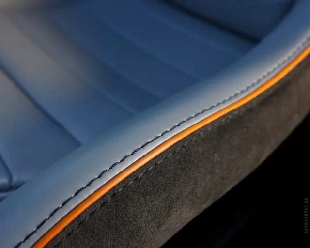 Aston Martin Virage 5.9 AT — 8