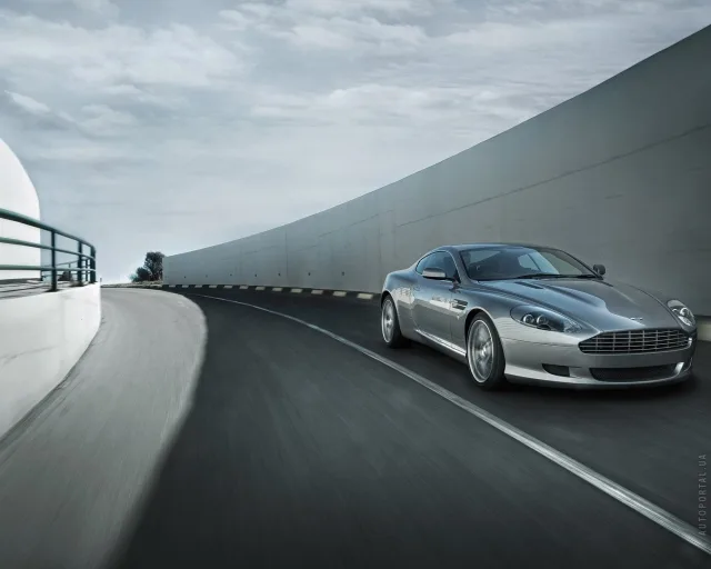Aston Martin DB9 (Астон Мартин ДБ9) купе — 13