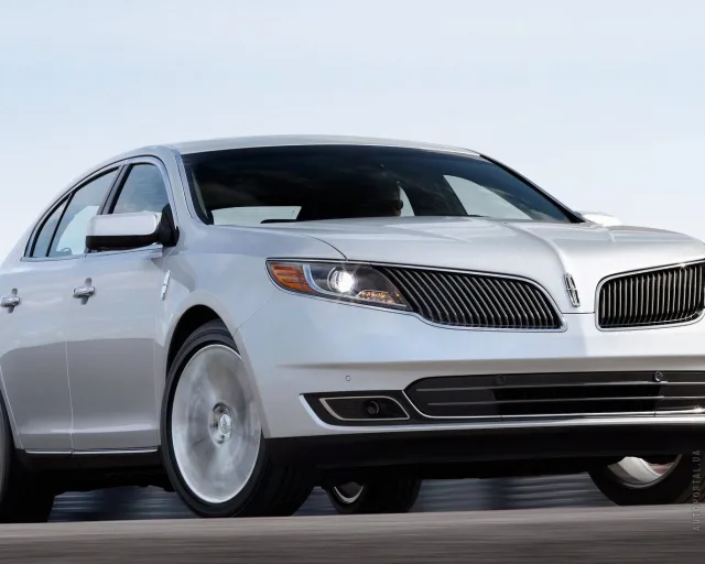 Lincoln MKS 3.5 AT AWD — 13