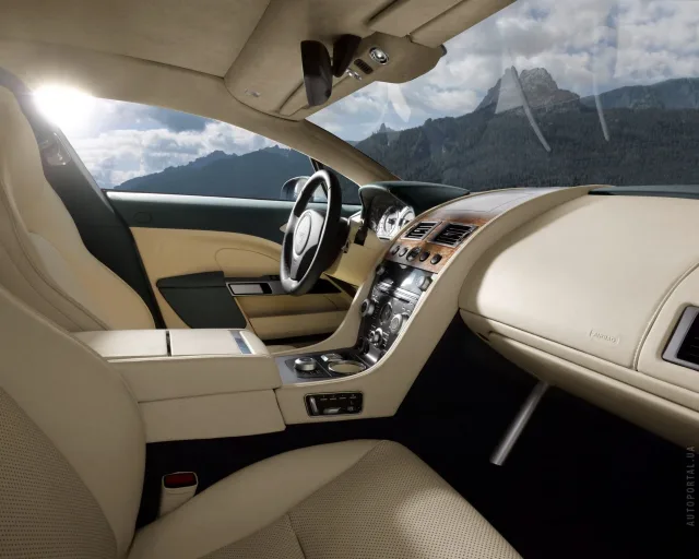 Aston Martin Rapide ліфтбек — 13