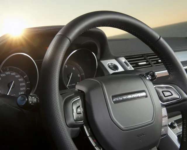 Land Rover Evoque 2011 crossover — 17